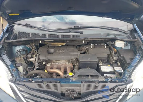 2011 Toyota Sienna Le from USA, damaged, VIN 5TDKA3DC8BS006818